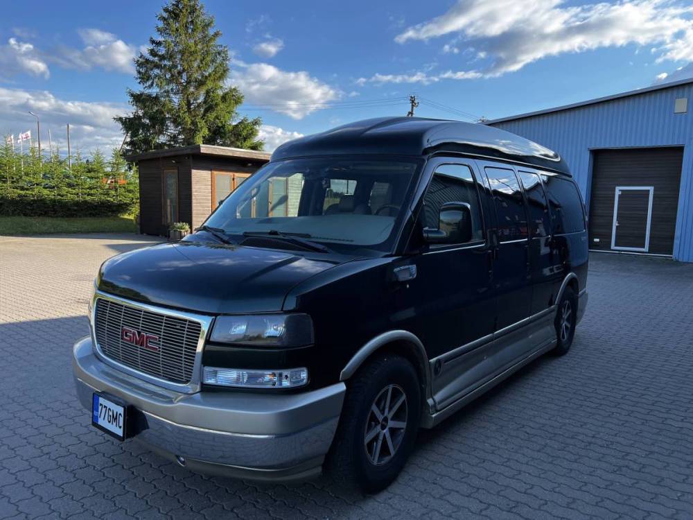 GMC Savana 1500 Van